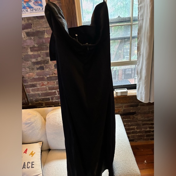 Nicole Miller Satin Black Cocktail Dress - Picture 5 of 6